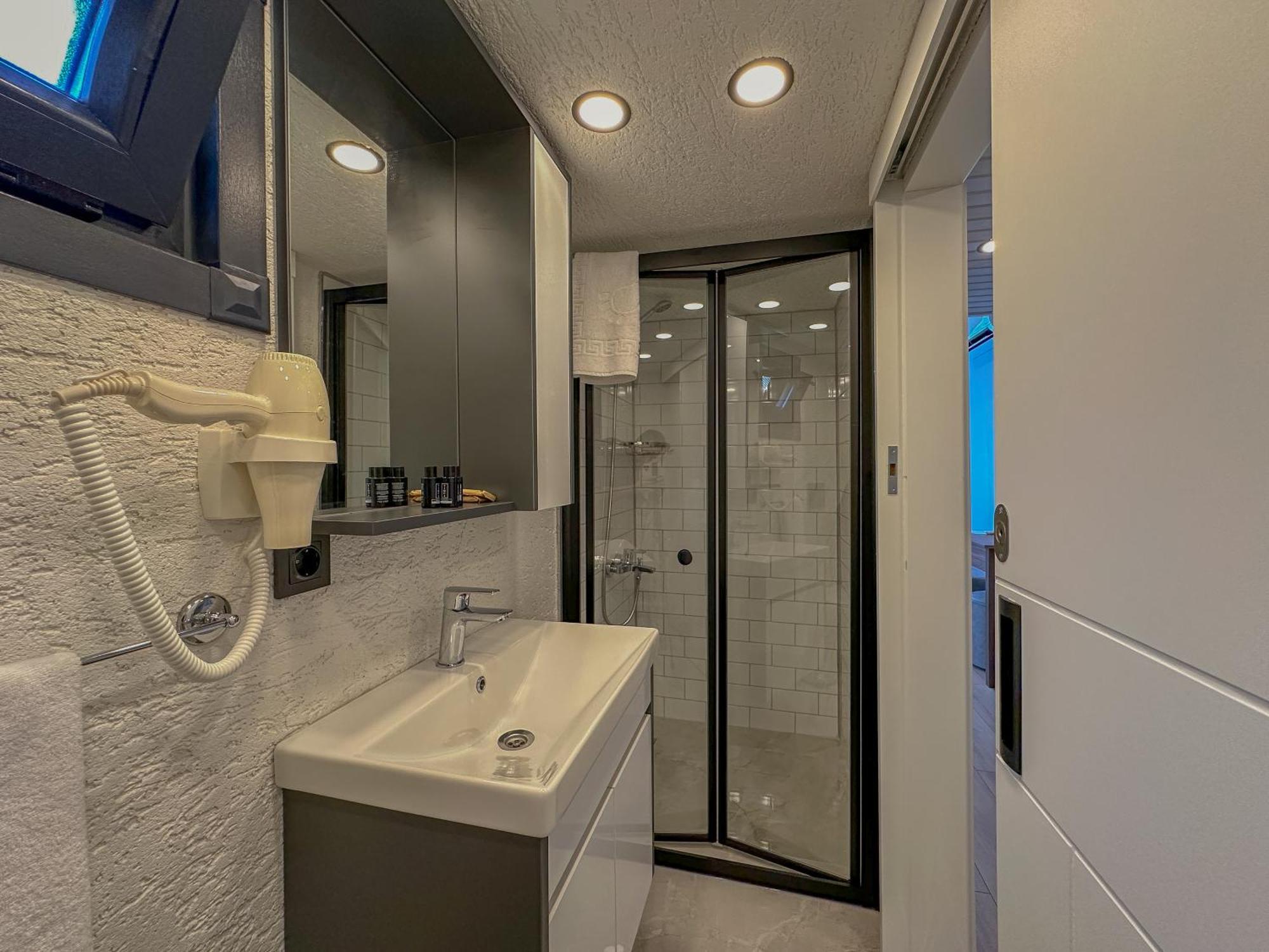 Baronet Tiny House Butik Otel Kadikoy  Bagian luar foto