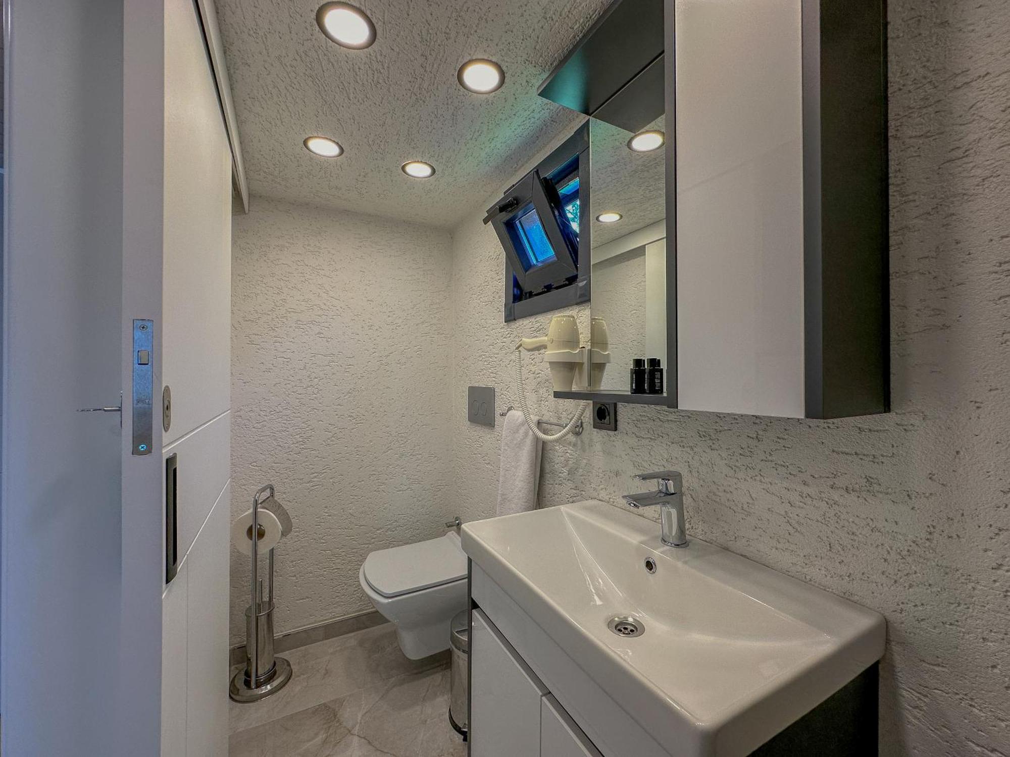 Baronet Tiny House Butik Otel Kadikoy  Bagian luar foto